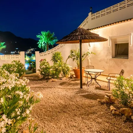 Boutique La Bed & Breakfast *