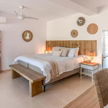 Boutique La Bed & Breakfast
