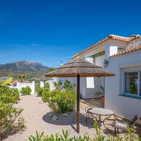 Bed & Breakfast Boutique La Viñuela